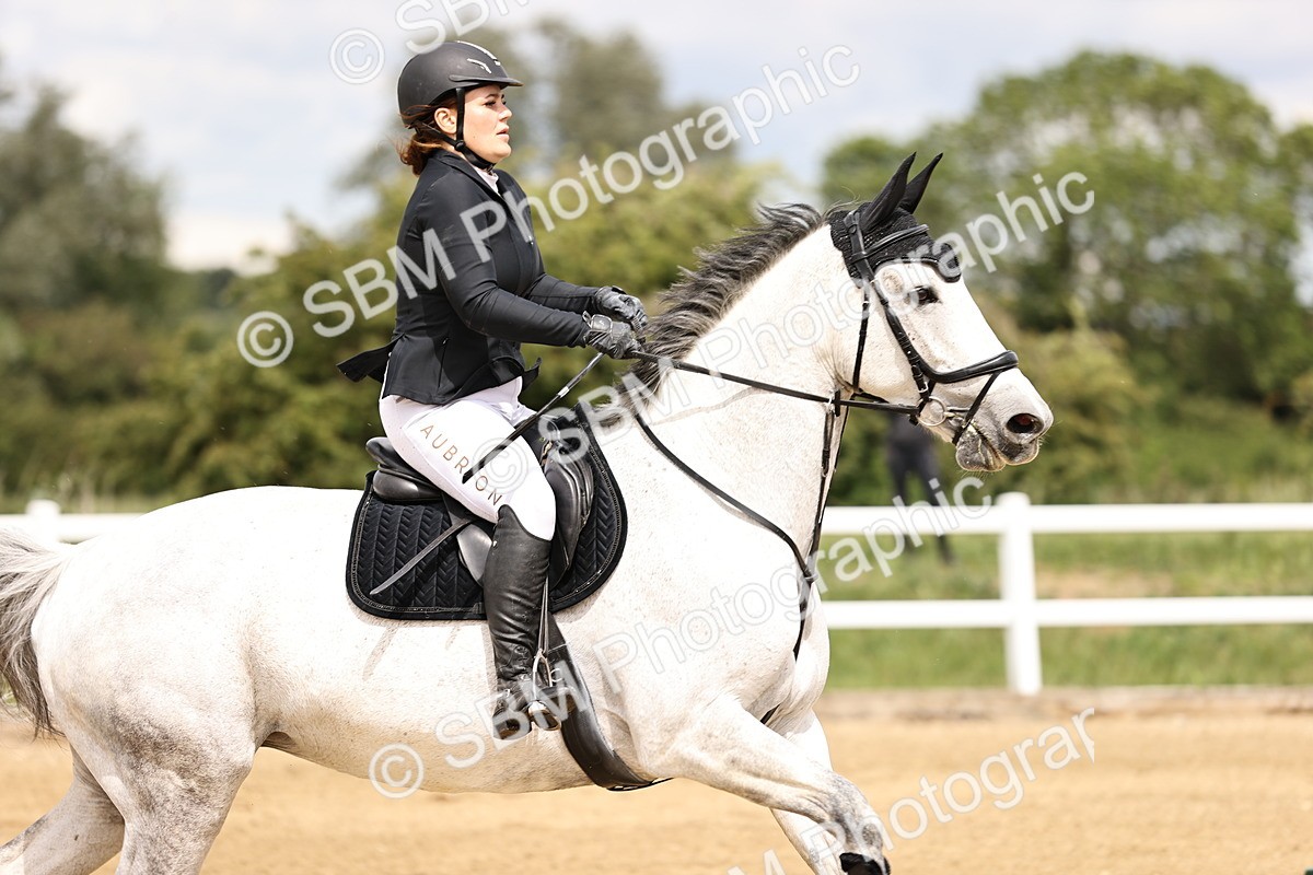 SBM_003271 - Class 11 - Senior Newcomers - 1.10m