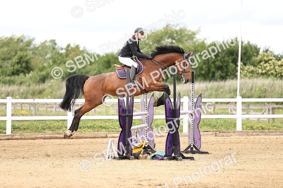 SBM_003000 - Class 11 - Senior Newcomers - 1.10m