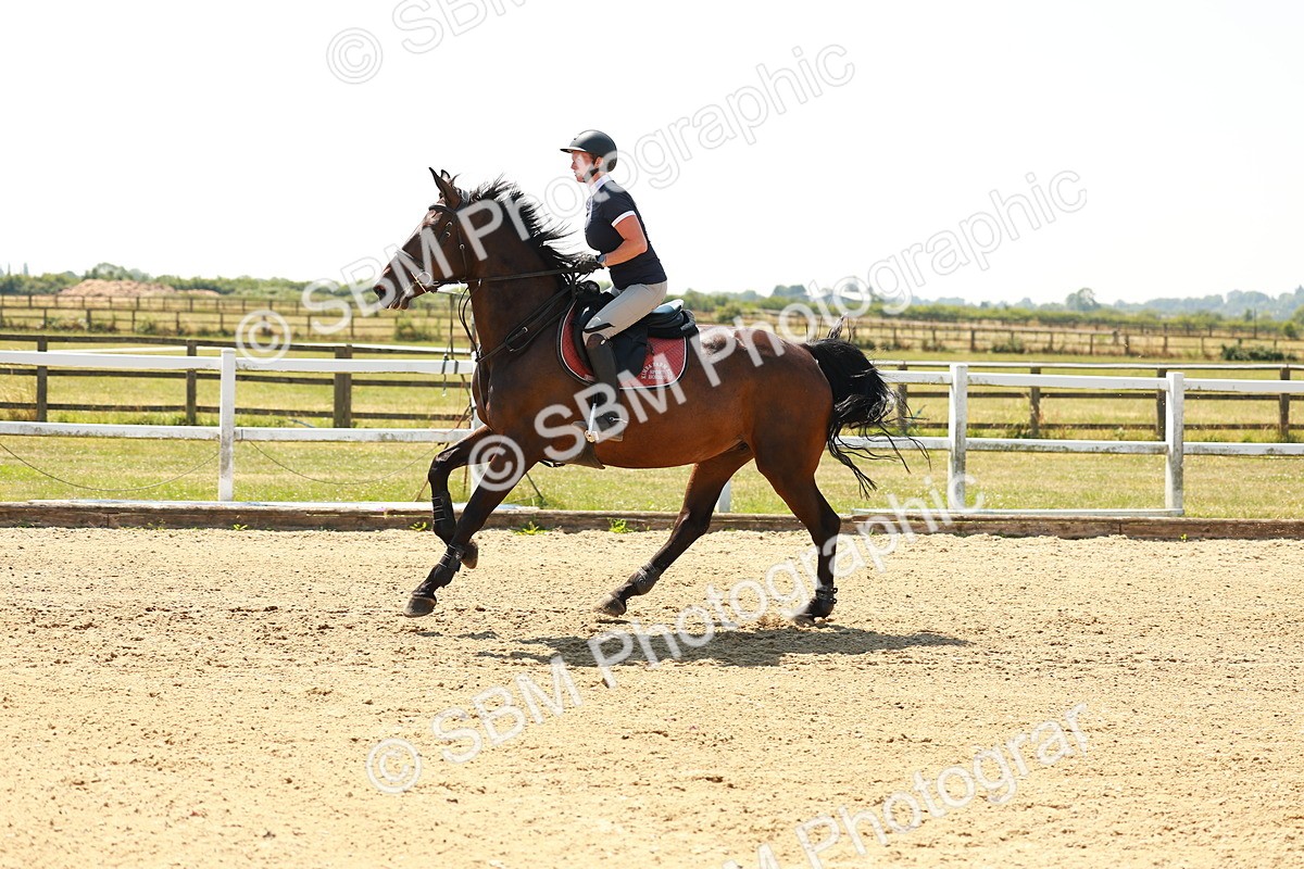 SBM_001703 - Class 4 - Senior Newcomers - 1.10m