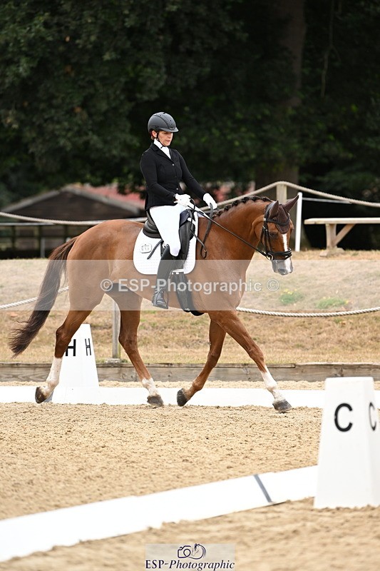 250808A-102321-00103 - 046-Alice.De.Soer-Lauretta.S