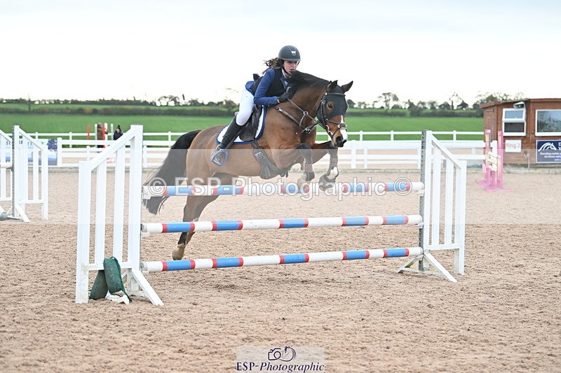 231119A-112648-05414 - Sun Cls 5 Newcomers & 1m Open