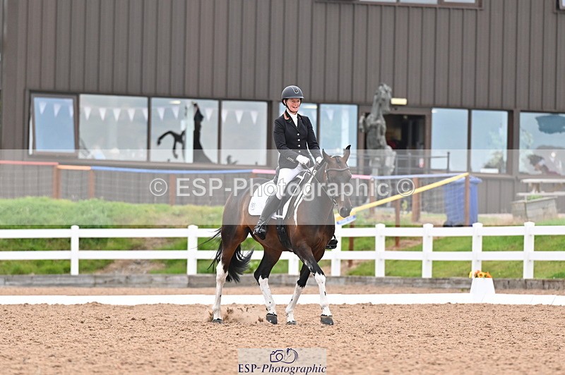 240817A-151937-10255 - 191-Sarah.Tancock-Fairly.Smart