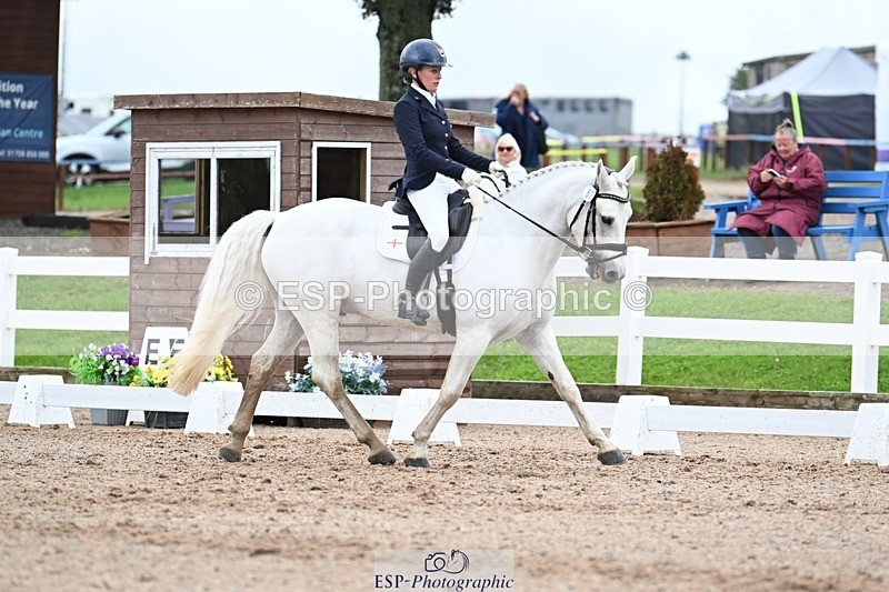 250907-124328-08423 - 067-Laura.PercyConobola.Cascade