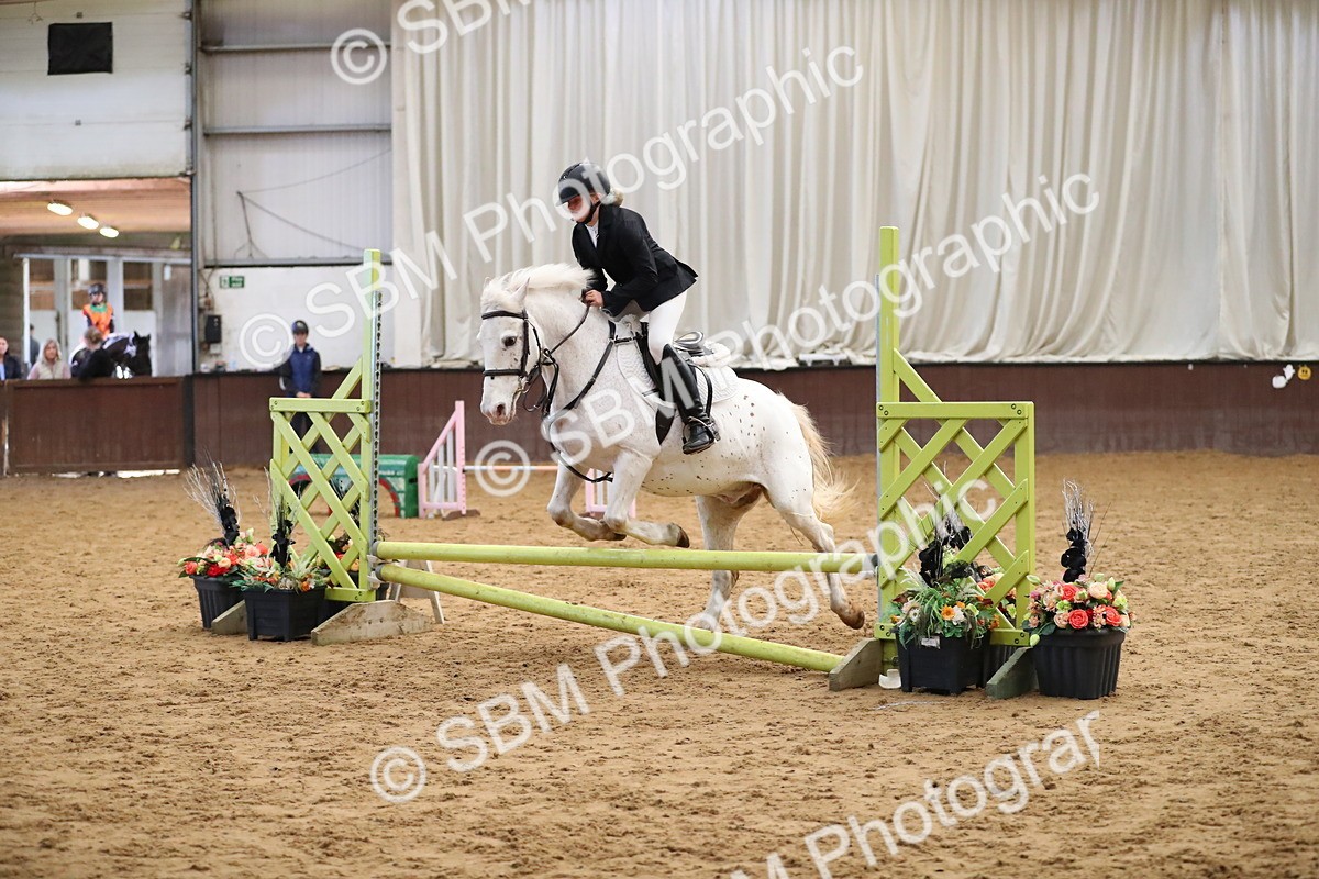 SBM_001143 - Class 3 - Horse & Hound