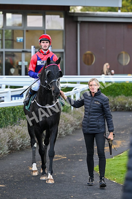 171026-Race 6-It Just Takes Time-6188 - Race 6 4.10pm William Hill Epic Boosts Handicap (Div II)