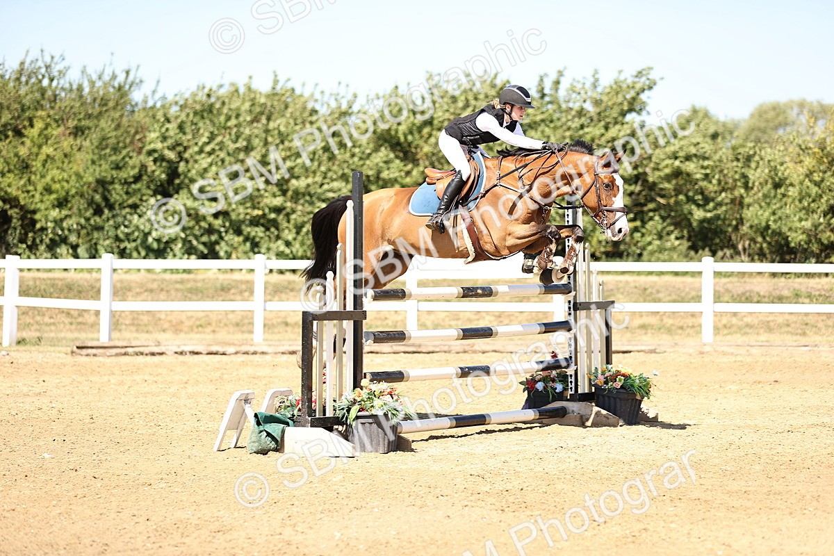 SBM_015227 - Class 16 - Senior foxhunter - 1.20m Open