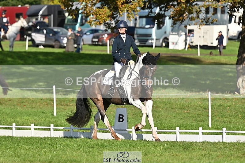 251024A-100845-08244 - G-552-Rachael.Whittaker