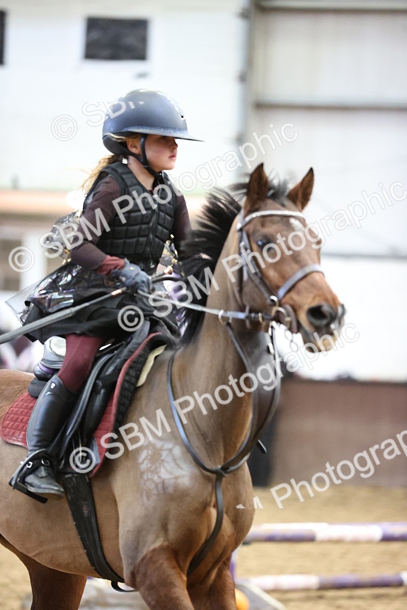 SBM_001530 - Class 3 - Horse & Hound 60cm