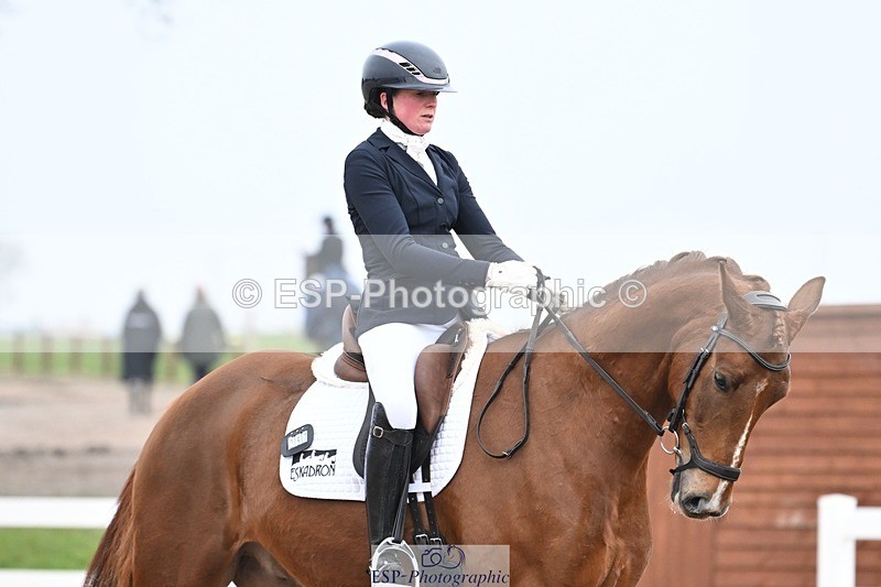 250216-135018-05796 - 257-Beth.Bainbridge-NEWTON.GLOVETROTTER