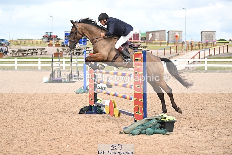 250723-155235-01248 - Cls 6 Foxhunter and 1.20m