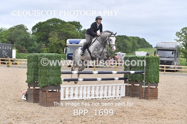 BPP_1699 - FRI CLASS 4 Senior Newcomers/ 1.10m Open