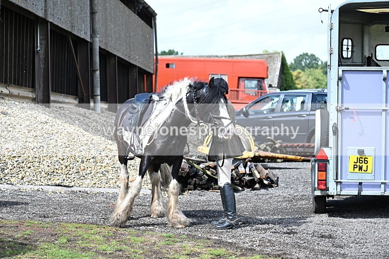 WJ7_7430 - Berks & Bucks at Blandy’s Farm 31-08-25
