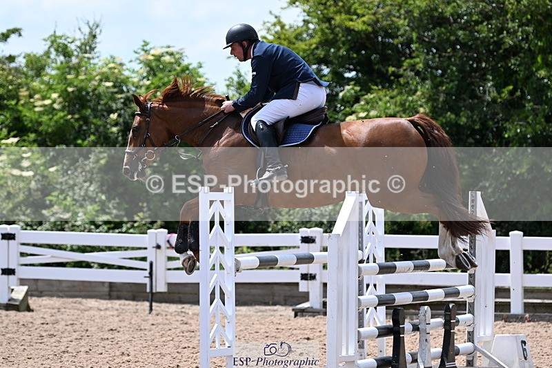 240619A-141737-00520 - Cls 4 Snr Newcomers and 1.10m Open