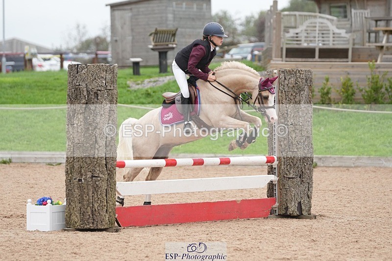 250920-103113-00637 - Cls 5 Pony British Novice and 80cm