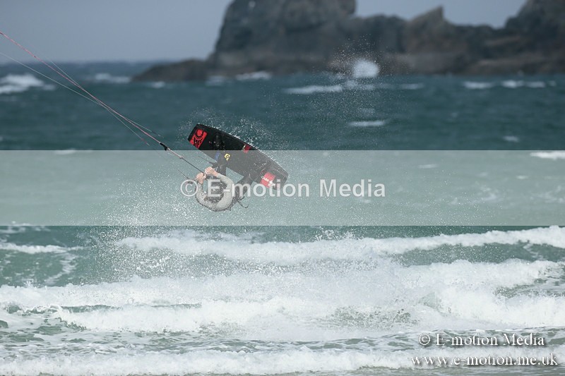 KS 020413-270 - Kite Surfing