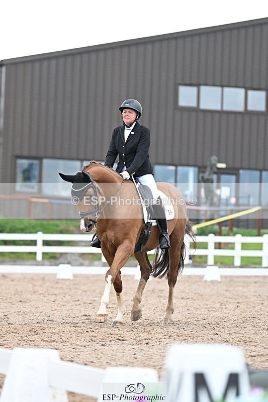 250907-141540-09216 - 007-Karen.DanceHevans.Sign.of.the.Times