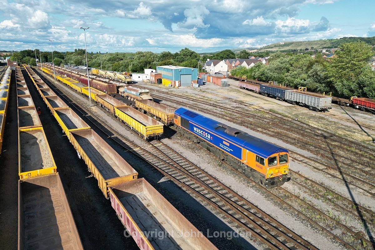 JL - 19.7.23 66720 Westbury Yard - Elsewhere on the network