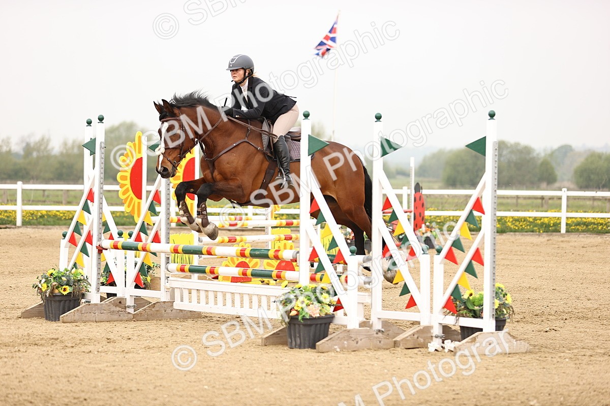  - Class 15 - Senior British novice - 90cm