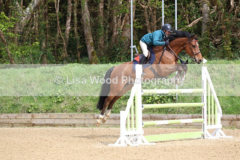 3E7A2443 - Class 9: Senior 1.30m open
