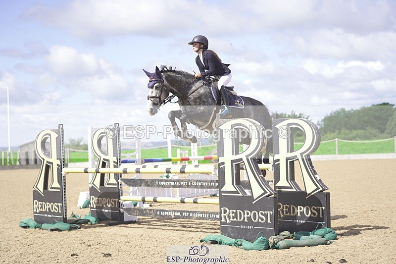 230806A-105542-01460 - Cls 13 Snr Newcomers & 1.10m Open