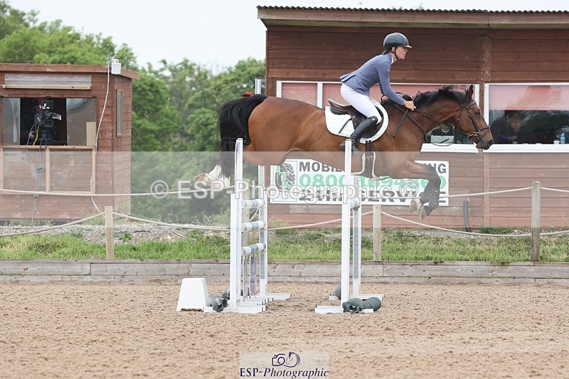 250524-125253-04824 - Cls 15 Snr Fox 1st Rnd