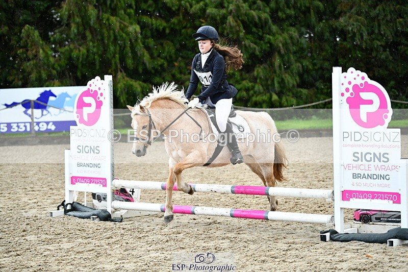 251004A-111240-00571 - Classes 4 & 5 50cm