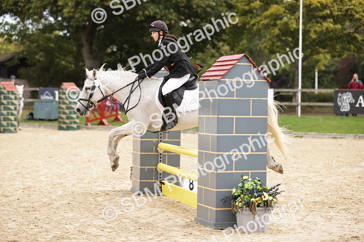 SBM_16640_J33 - Senior 75cm Championship - Michaela Camphell