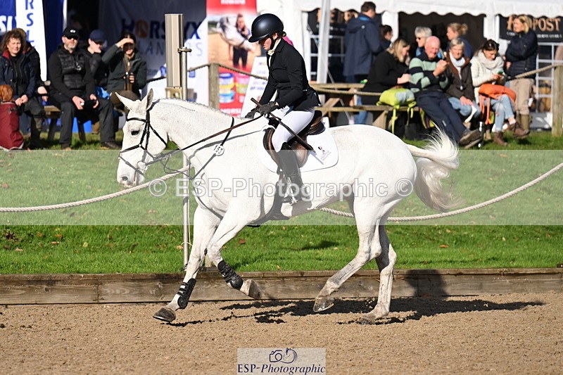 251024A-105844-06638 - B-153-Charlotte.Franck-Steier