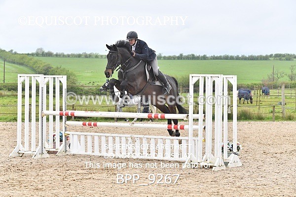 BPP_9267 - CLASS 30 SUN Senior Newcomers/ 1.10m Open