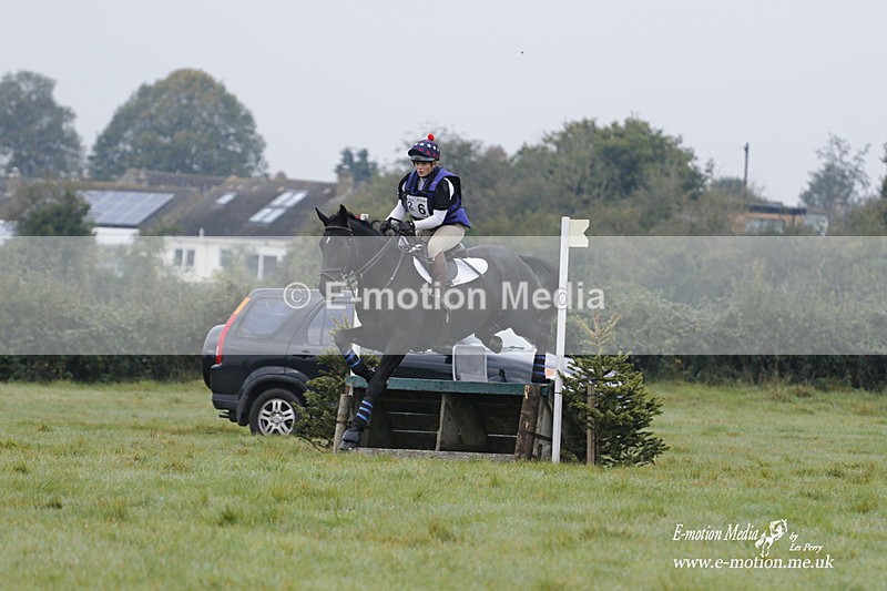WWHT 171021 0570 - Novice Restricted (0.80m)  17/10/21