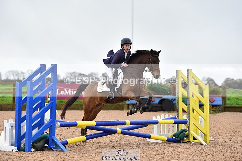 231118A-103124-01095 - Cls 18+19 Club and Schools 70cm