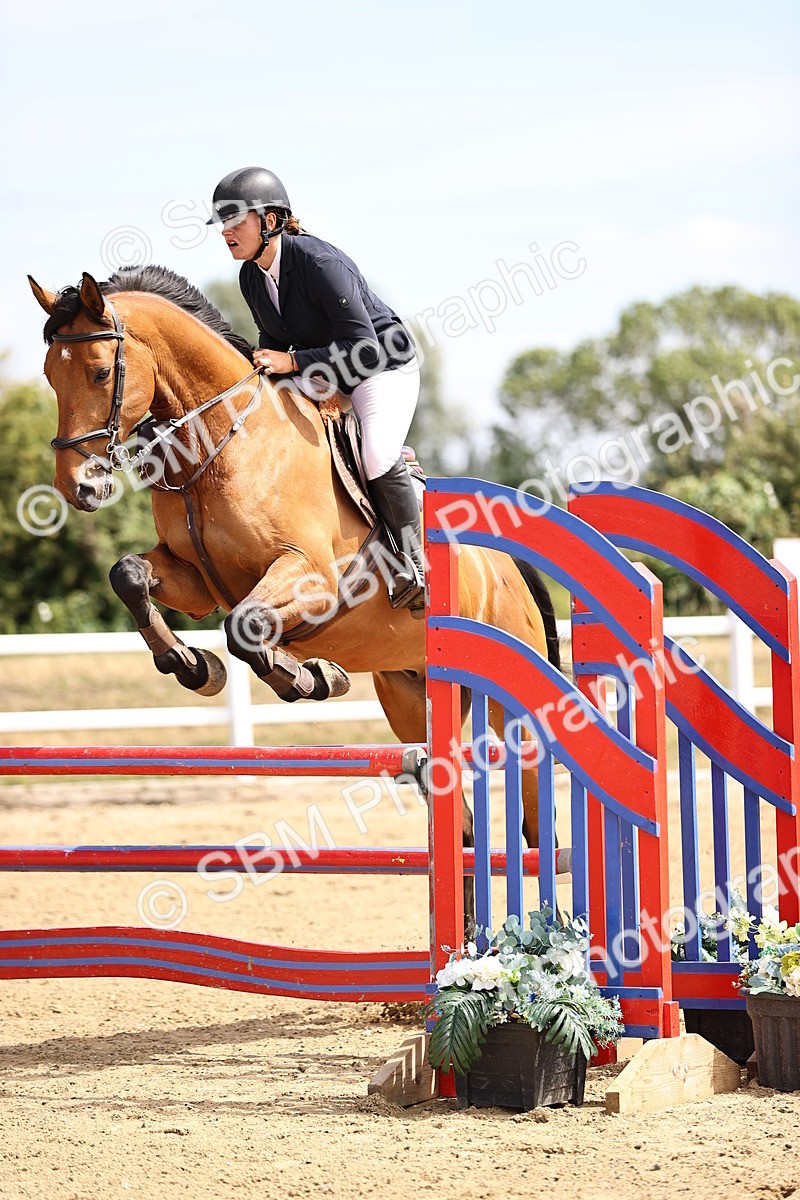 SBM_009899 - Class 8 - Senior Newcomers - 1.10  Open