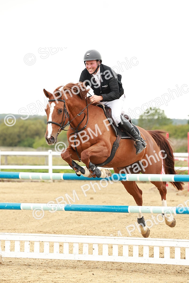 1I0A8108 - Class 5 - Senior Foxhunter 1.20m