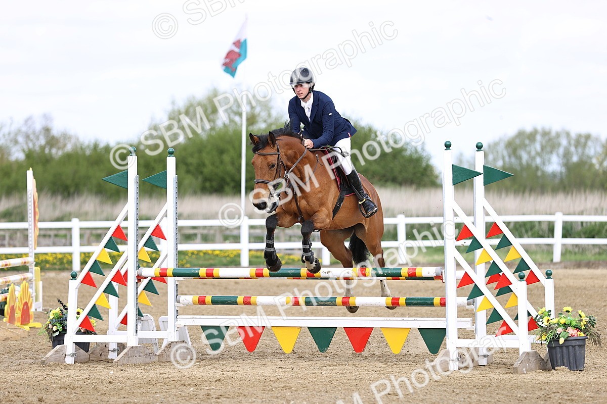 SBM_5208 - Class 9 - Senior British Novice - 90cm