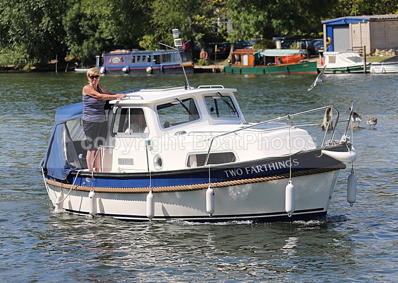 140703 TWO FARTHINGS WT7A0007 - HENLEY ROYAL REGATTA - THURSDAY 3RD July 2014