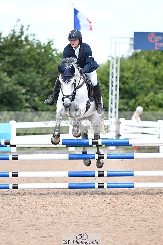 240728A-111850-08371 - Cls 35 Snr Discovery and 1m Open