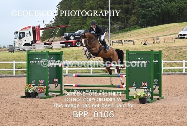 BPP_0106 - CLASS 25 SUN HOYS Redpost Equestrian Senior Foxhunter Second Round