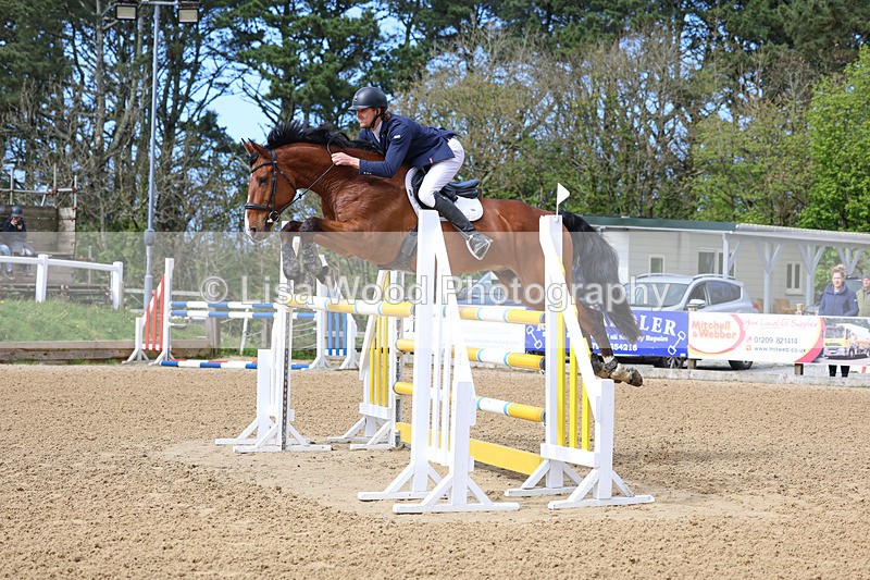 3E7A2343 - Class 9: Senior 1.30m open