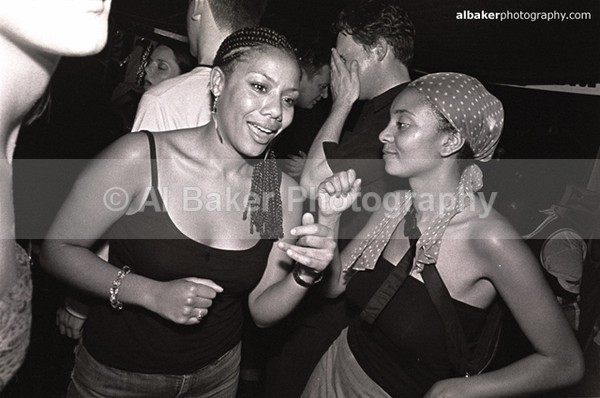 34 - Friends-&-Family @ the-roadhouse 04.09.02