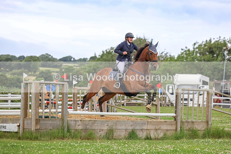 3E7A3914 - Class 6: Hawkins Motors Senior 1.00m Derby