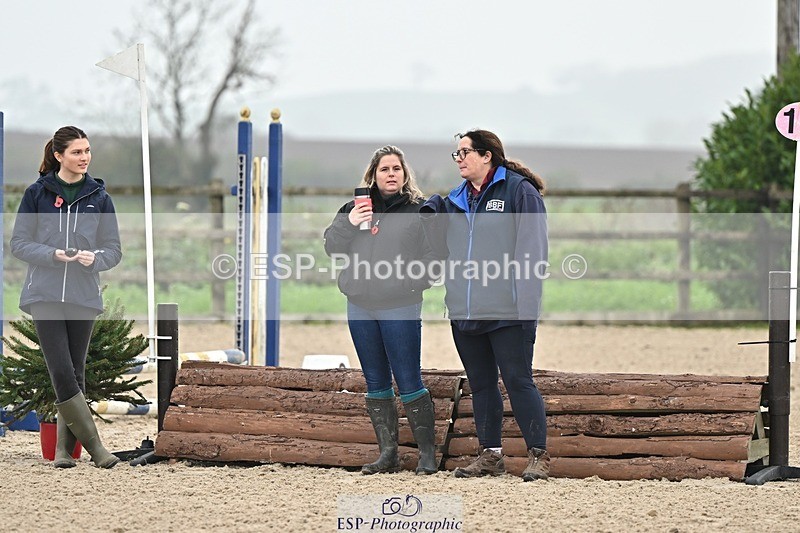 241110-092823-00001 - 40cm Showjumping