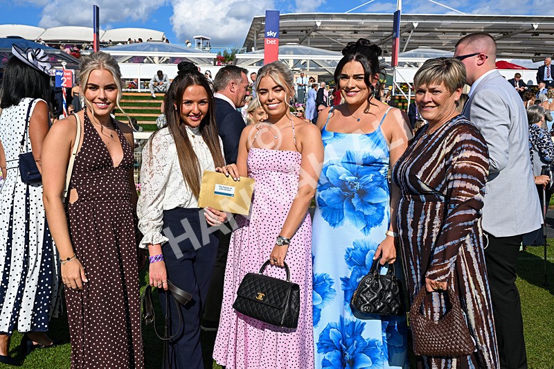 220826-Race 6-Sale Shark-5555 - Race 6 16.45pm Julia Graves Roses Stakes