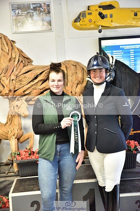 250214-153554-02592 - Freestyle Medium Gold Presentations