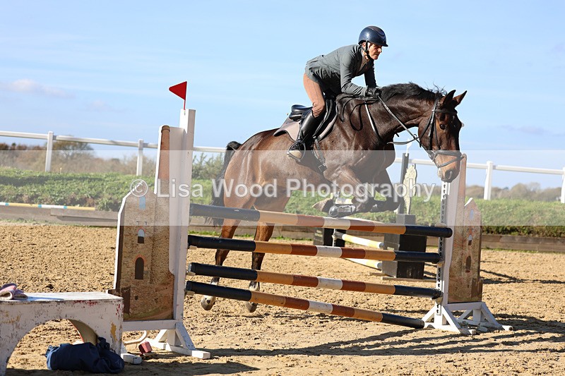3E7A5615 - Class 7: Senior Newcomers/1.10m open