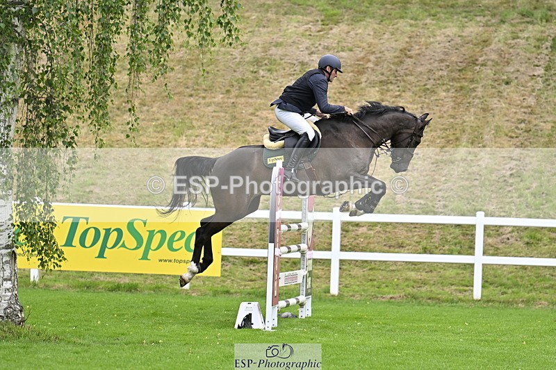 250613A-135036-02373 - Cls 3 Snr Foxhunter