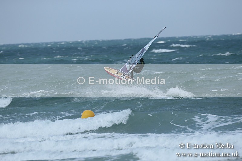 WS 020413-170 - Windsurfing