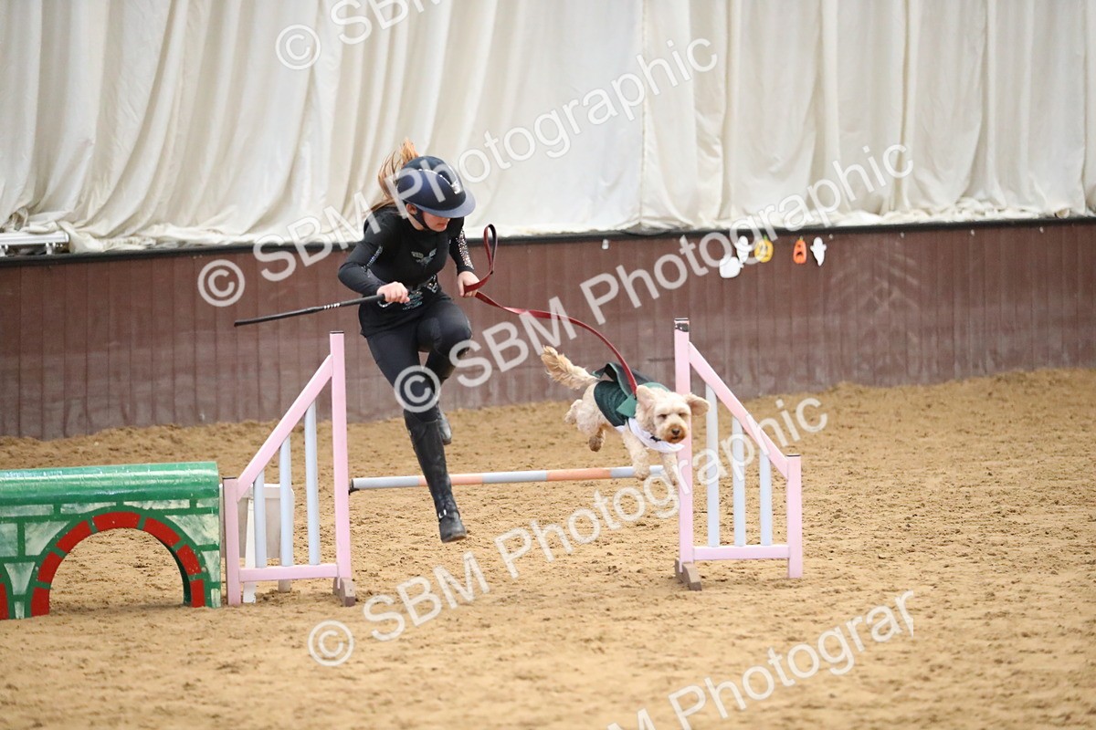SBM_001939 - Class 3 - Horse & Hound