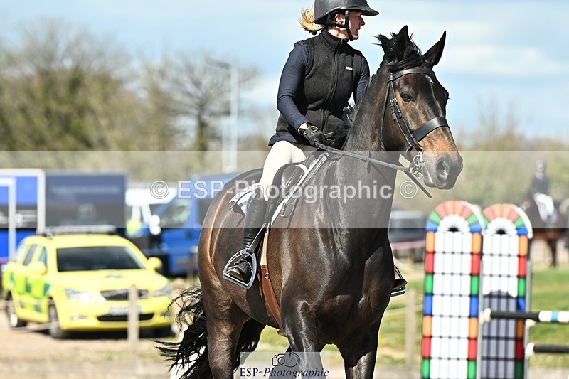 250416-151358-01647 - Cls 6 Foxhunter and 1.20m