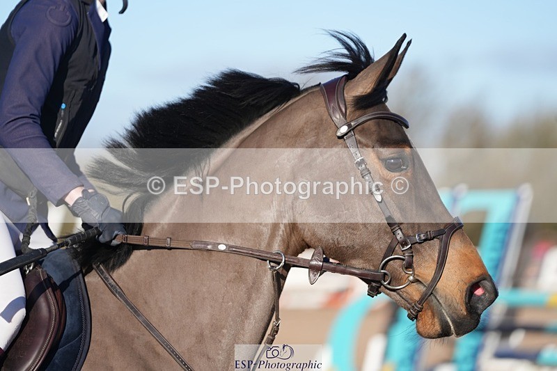 251130-120002-01127 - Cls 6 Blue Chip Pony Newcomers & 1m Open