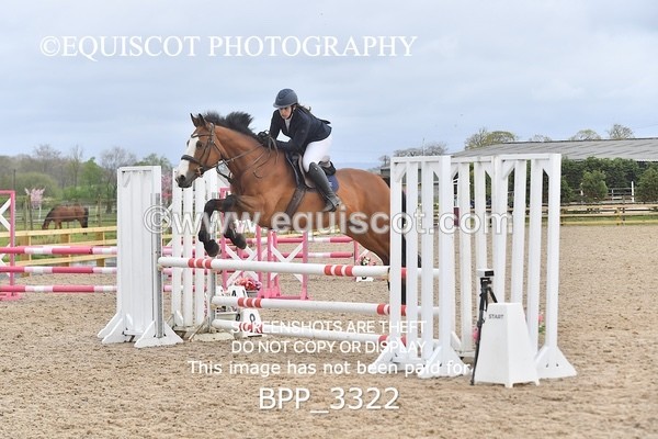 BPP_3322 - CLASS 14 SUN Senior BritiNovice/ 90cm Open